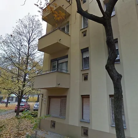アパート Diszkret Szallas Szekszárd